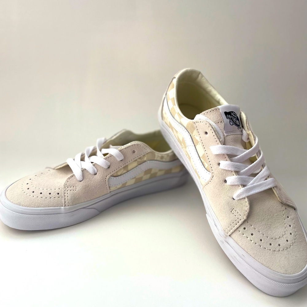 Vans Unisex SK8-Low White Suede